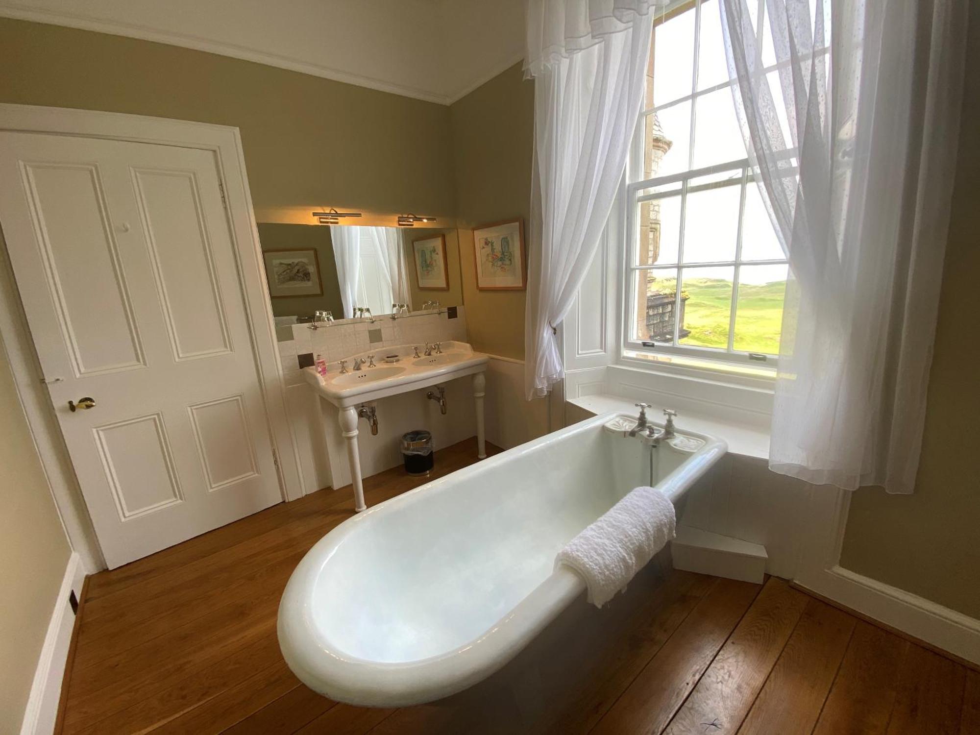 Glengorm Castle Bed & Breakfast Tobermory Eksteriør bilde